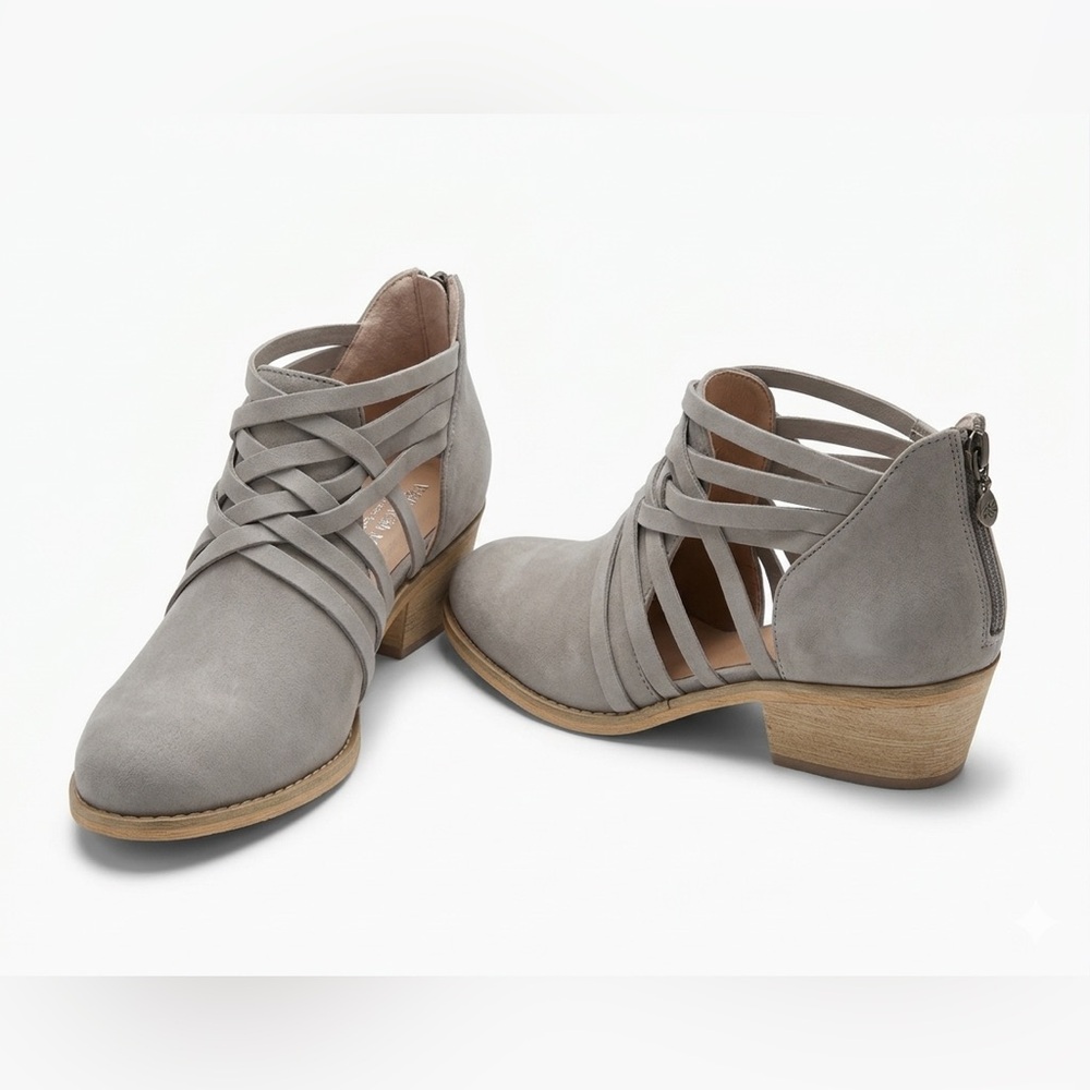 NIB Coldwater Creek Gray Suede Woven Cutout Strappy Boho Booties 9W